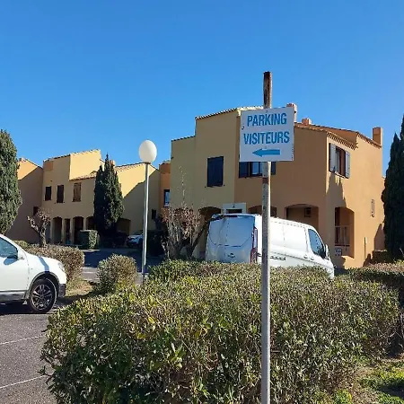Дом отдыха Cap D'agde, Bord De Mer, 50 M De La Roquille, Climatise Et Wifi, *