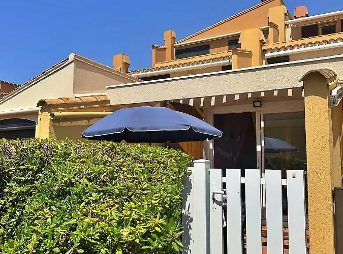 Cap D'agde, Bord De Mer, 50 M De La Roquille, Climatise Et Wifi, *